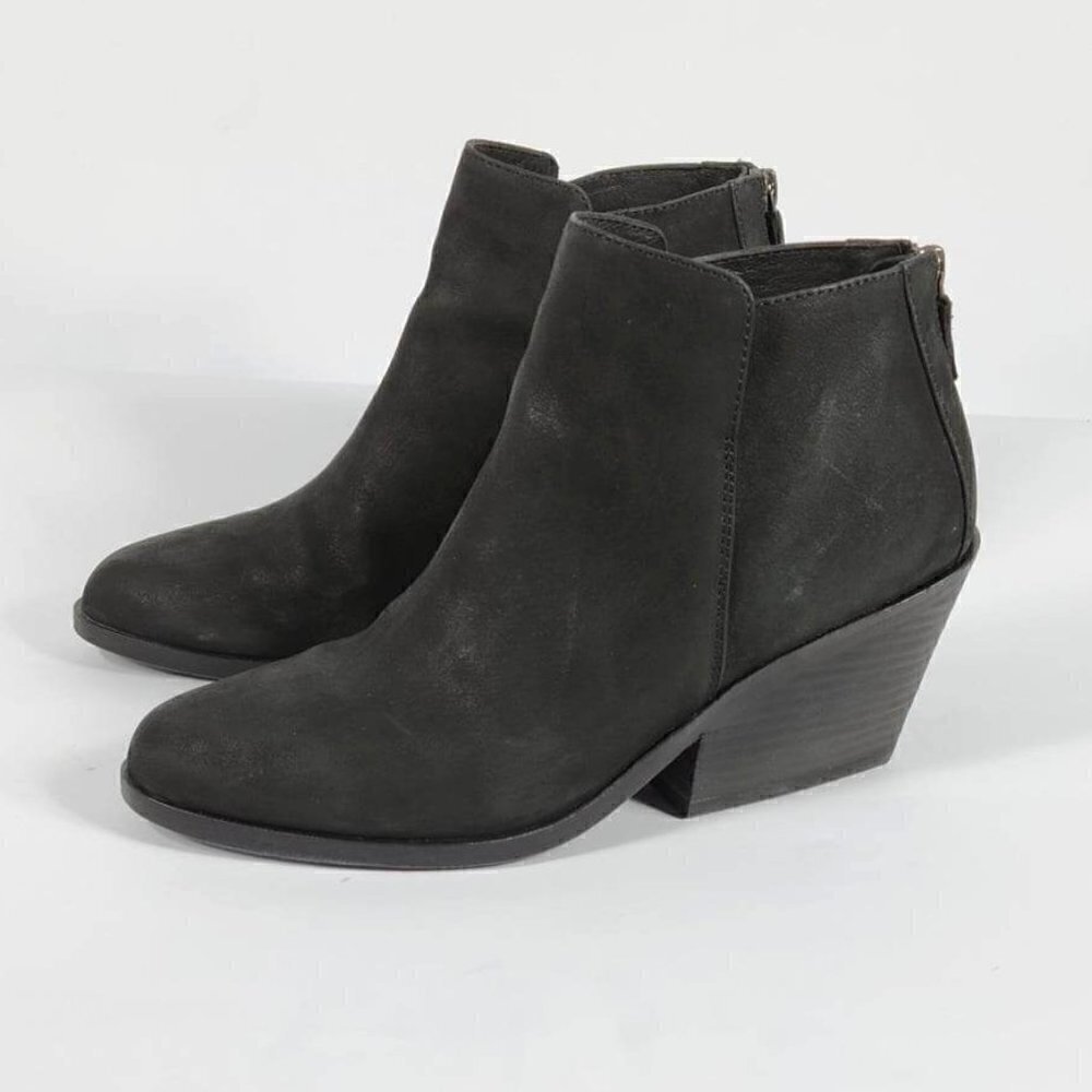 Eillen Fisher Black Boots #193 Size 7.5